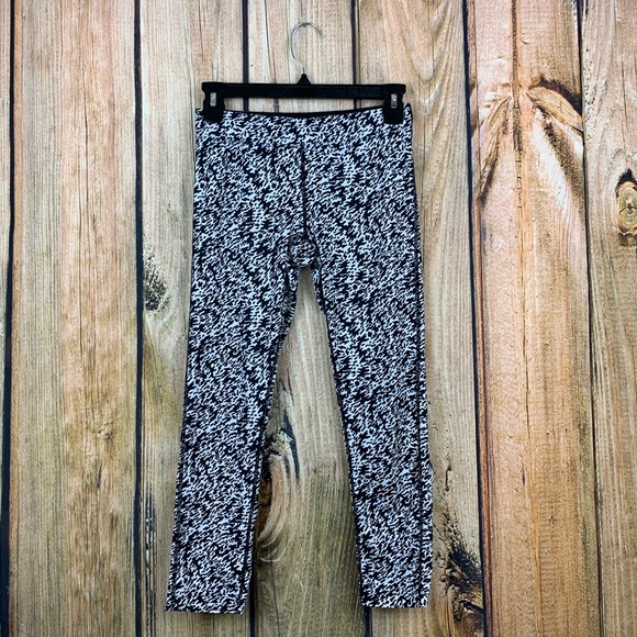 Nike Essential Tight Fit Capri Leggings xs - Picture 3 of 9